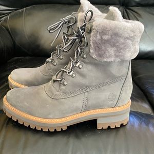 Womens Timberland Grey suede with faux fur cuffs